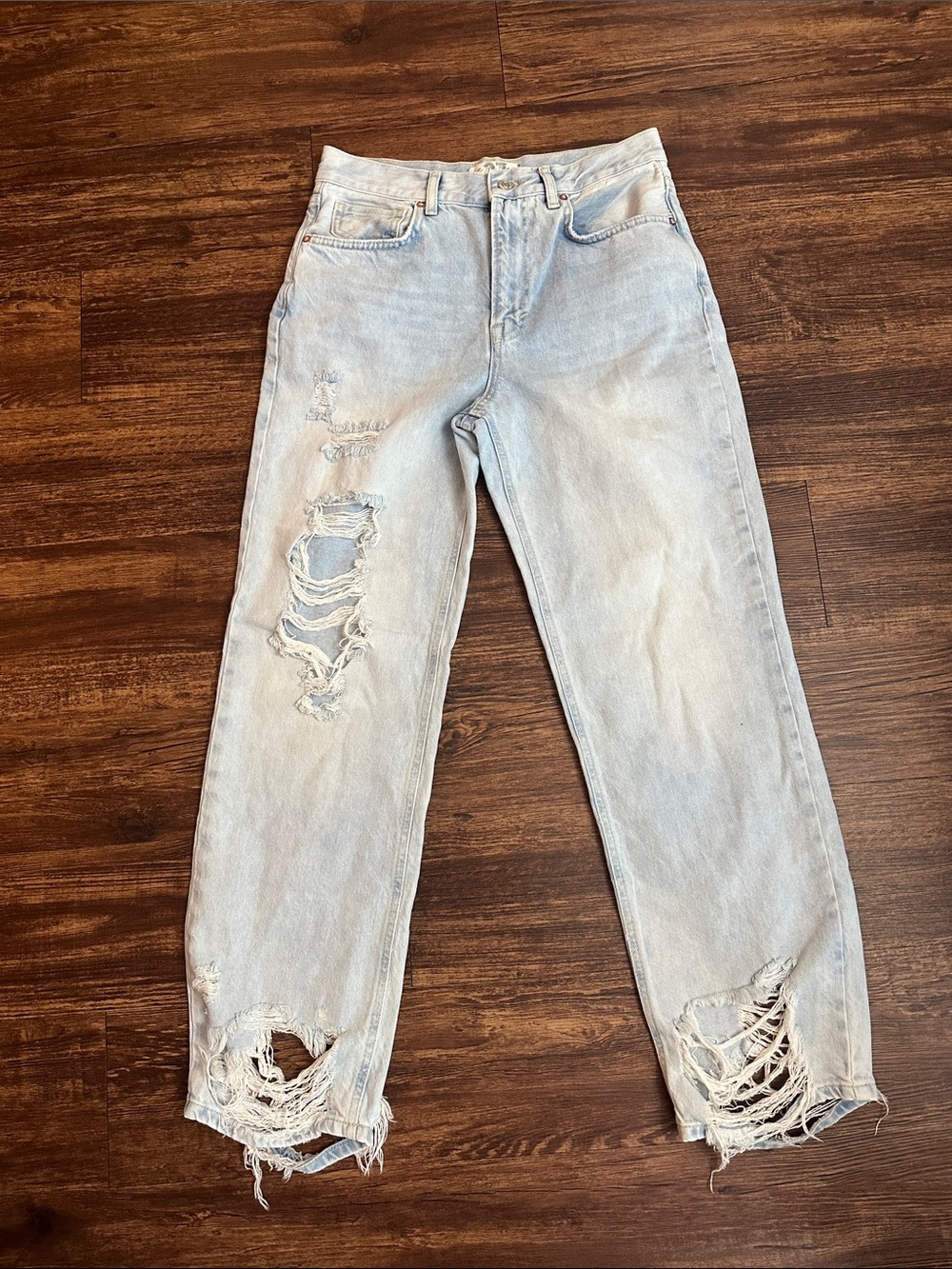 We The Free Sz 27 Jeans Distressed Sun Bleached Denim 27” inseam
